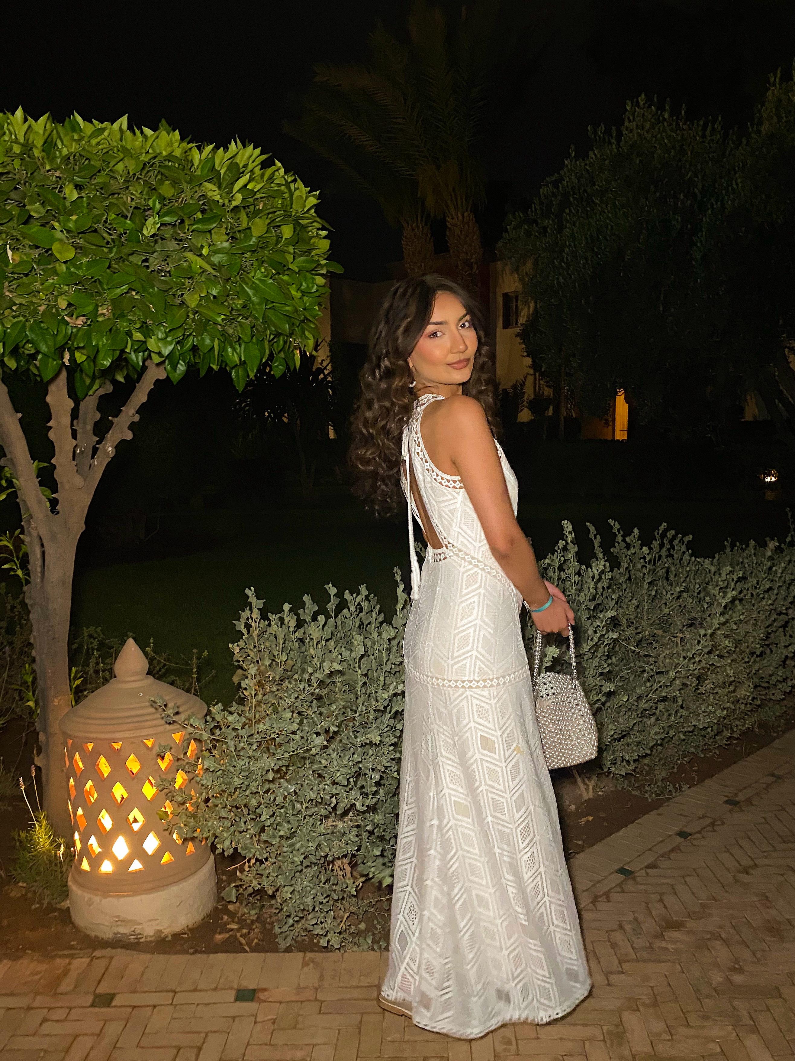 white dress picture